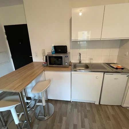 Gredi, Appt Avec Parking Et Terrasse A Caen Apartment Екстериор снимка